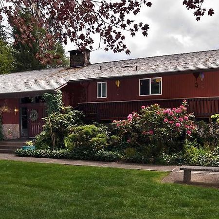 Misty Valley Inn Forks Exterior foto